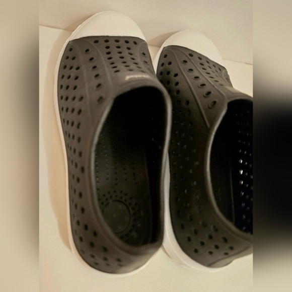 Skadoo Kid's Waterproof Slip‎ on Shoes NEW Black & White Size Toddler 11 - Picture 4 of 5